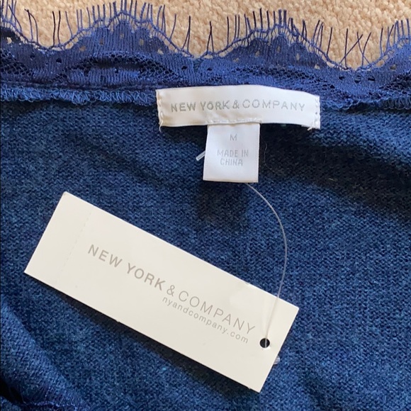 NWT Medium New York & Company Sweater - Picture 7 of 7